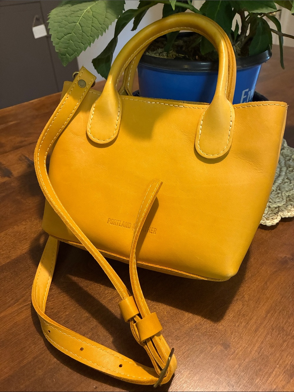 Portland Leather’s Small Folklore Raindrop Crossbody Tote in Sunflower Yellow! - Picture 5 of 15